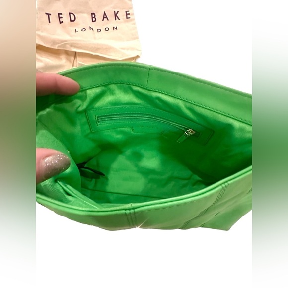 Ted Baker Ayahlin Quilted Puffer Medium Shoulder Bag Green Chain Shoulder Bag - Picture 15 of 16